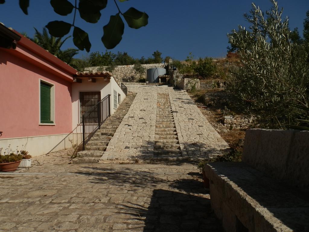 La Pietra Villa Chiaramonte Gulfi Phòng bức ảnh